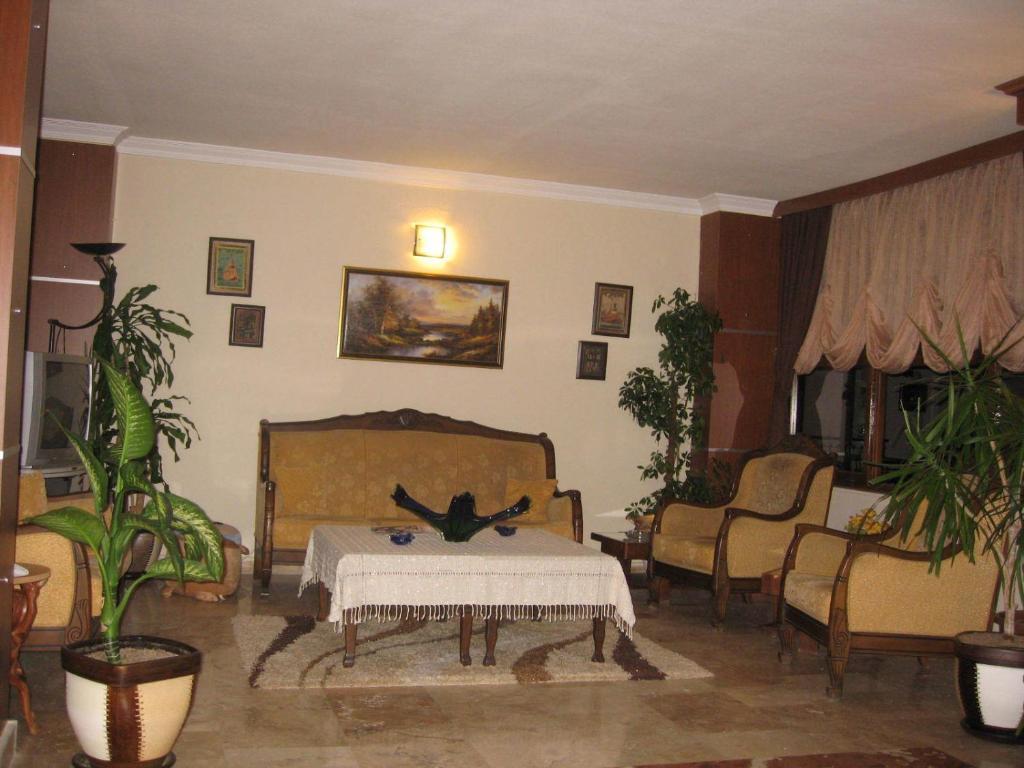 Mg Moms Hotel Kemer Exterior photo